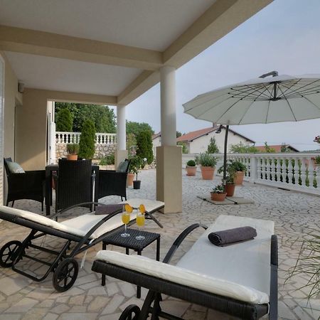 Apartment Barbara Сень Экстерьер фото