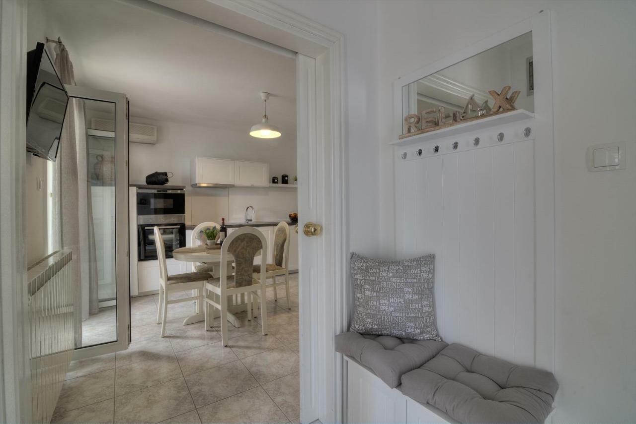 Apartment Barbara Сень Экстерьер фото