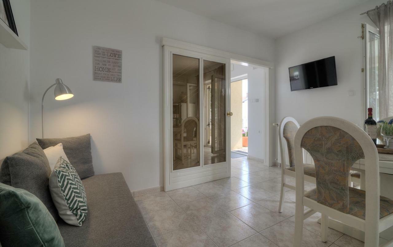 Apartment Barbara Сень Экстерьер фото