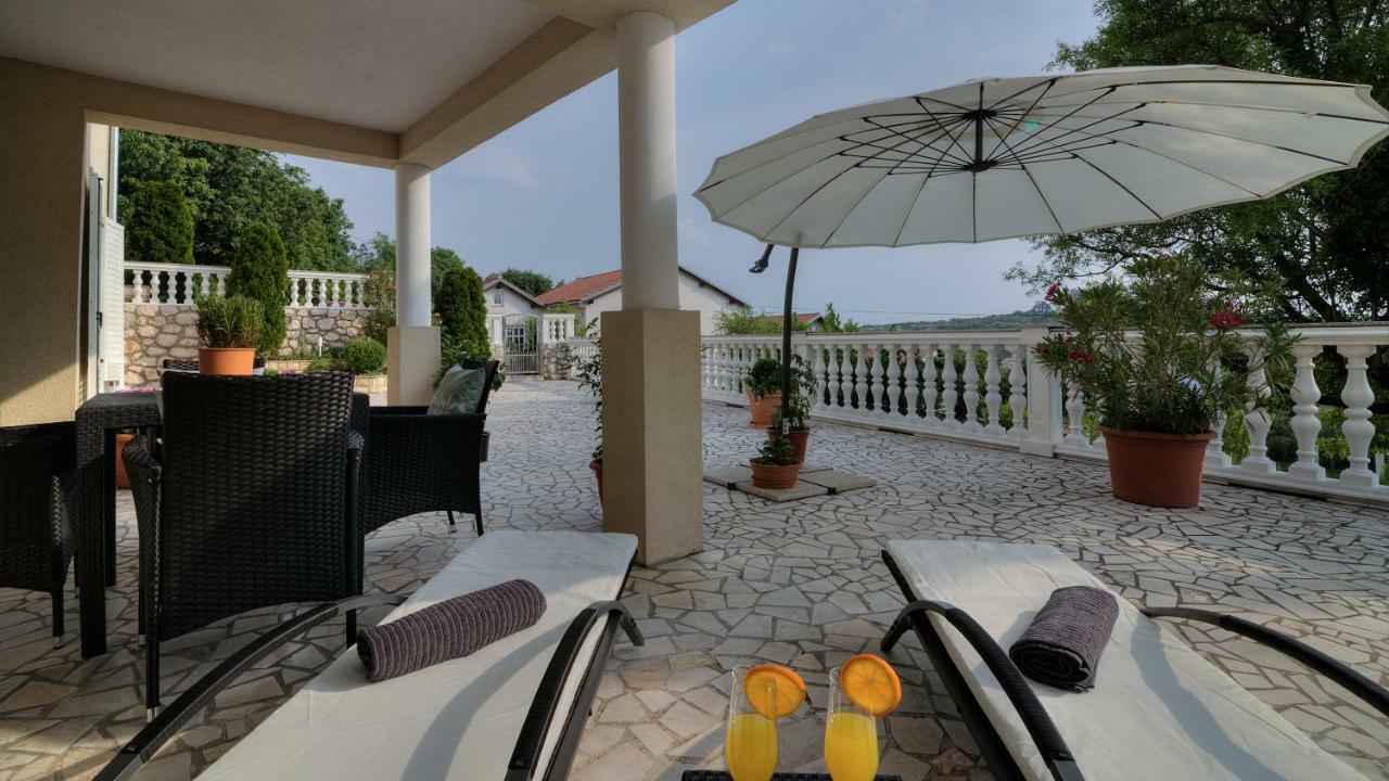 Apartment Barbara Сень Экстерьер фото